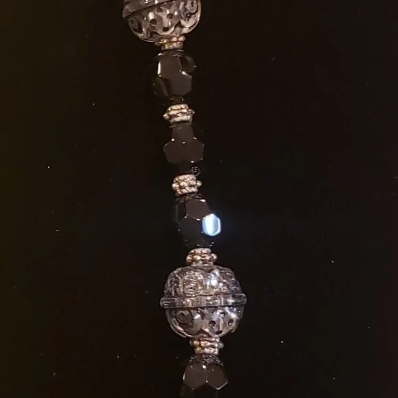 Vintage Black and Silver Fashion Necklace - Picture 9 of 10
